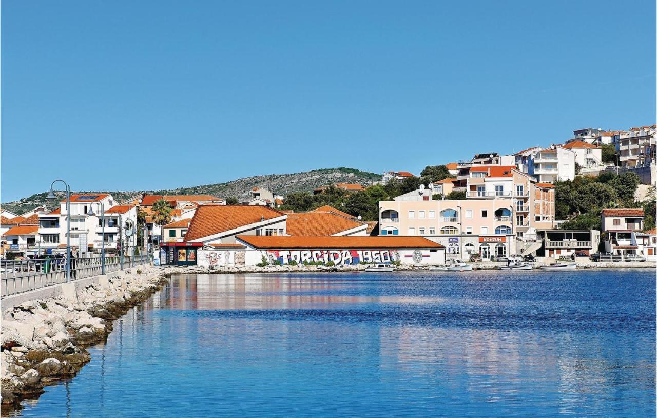 Lovely Apartment In Rogoznica With Wifi Εξωτερικό φωτογραφία